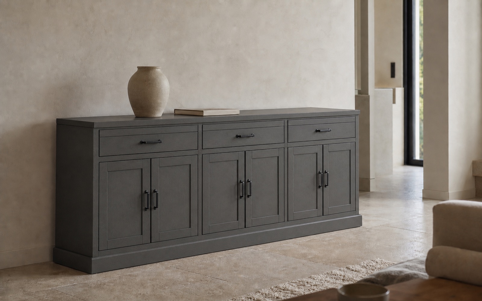 Le même buffet avec une finition graphite après transformation